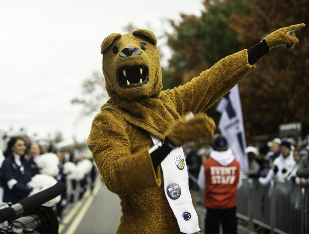 PSU Football vs. Michigan, lion